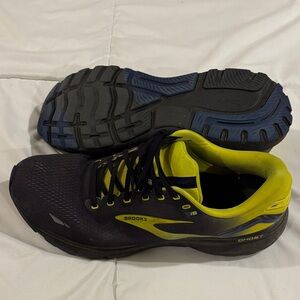 Brooks Athletic Shoes in Black and Yellow